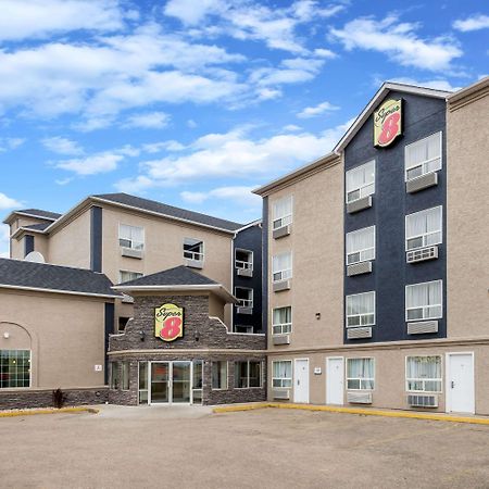 Super 8 By Wyndham Grande Prairie Hotel Buitenkant foto