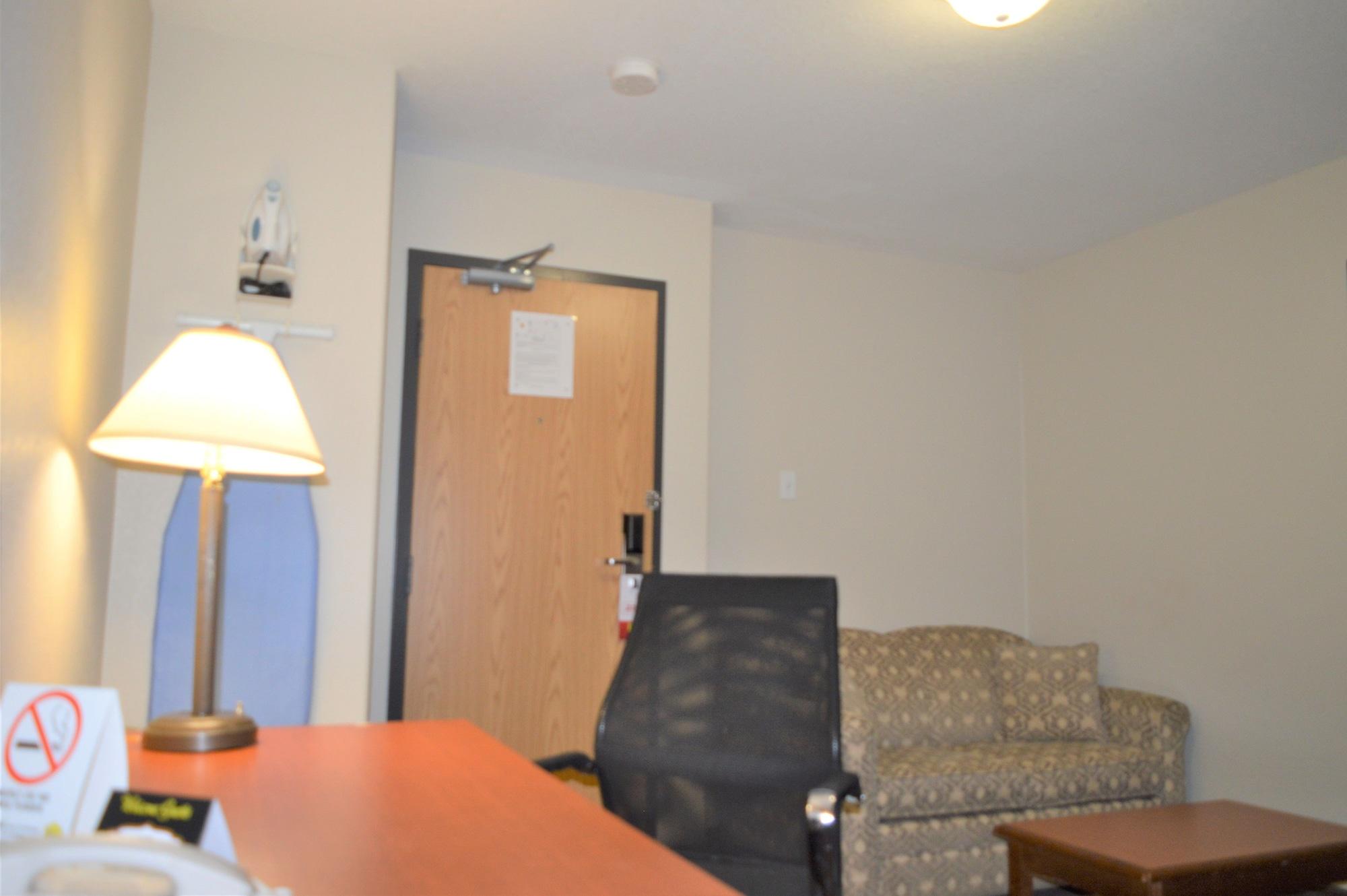 Super 8 By Wyndham Grande Prairie Hotel Buitenkant foto