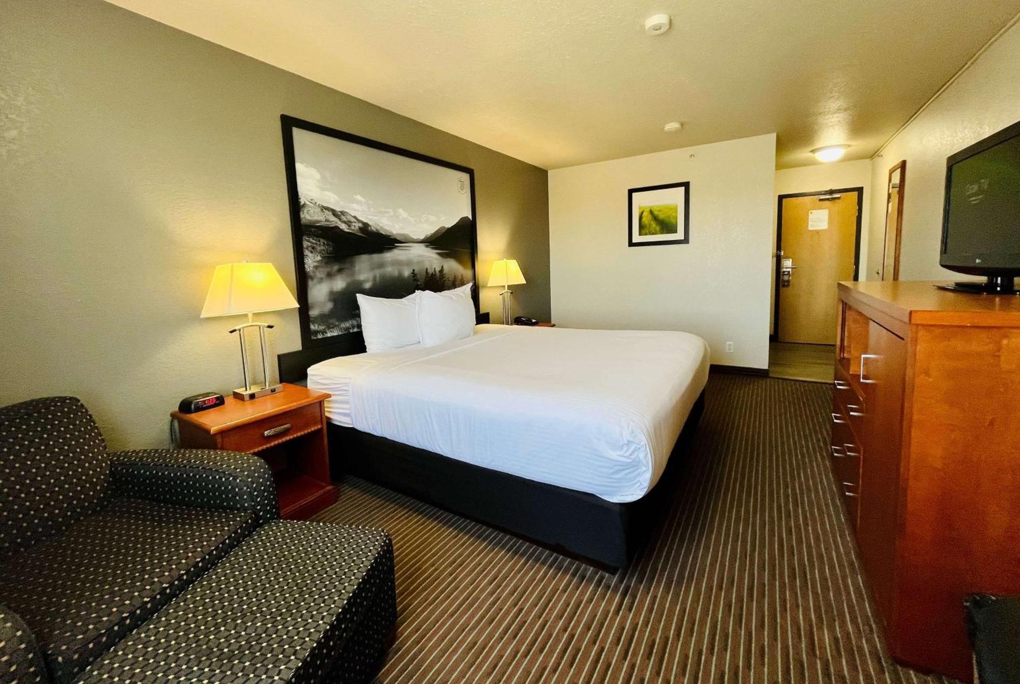 Super 8 By Wyndham Grande Prairie Hotel Buitenkant foto