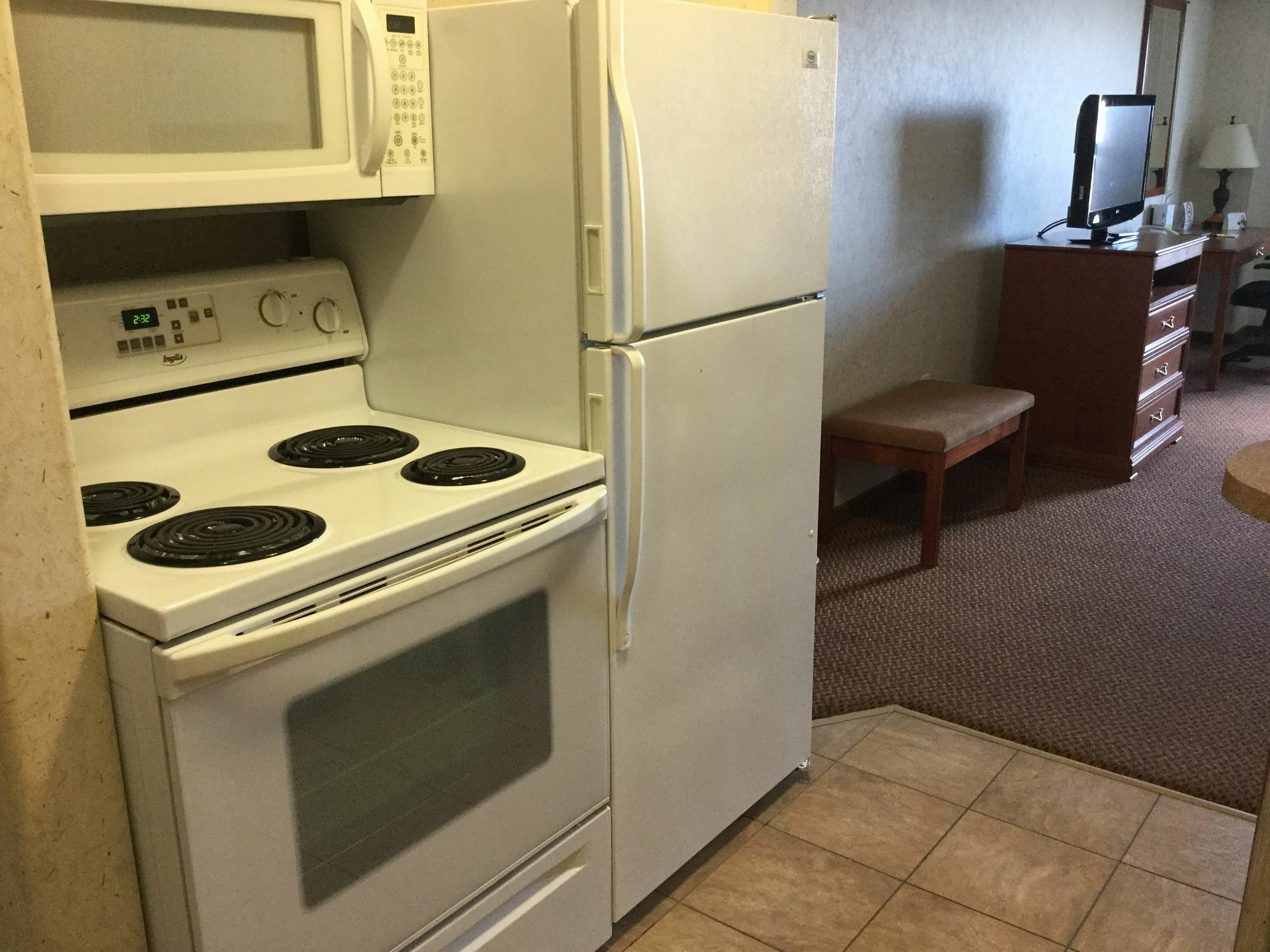 Super 8 By Wyndham Grande Prairie Hotel Buitenkant foto