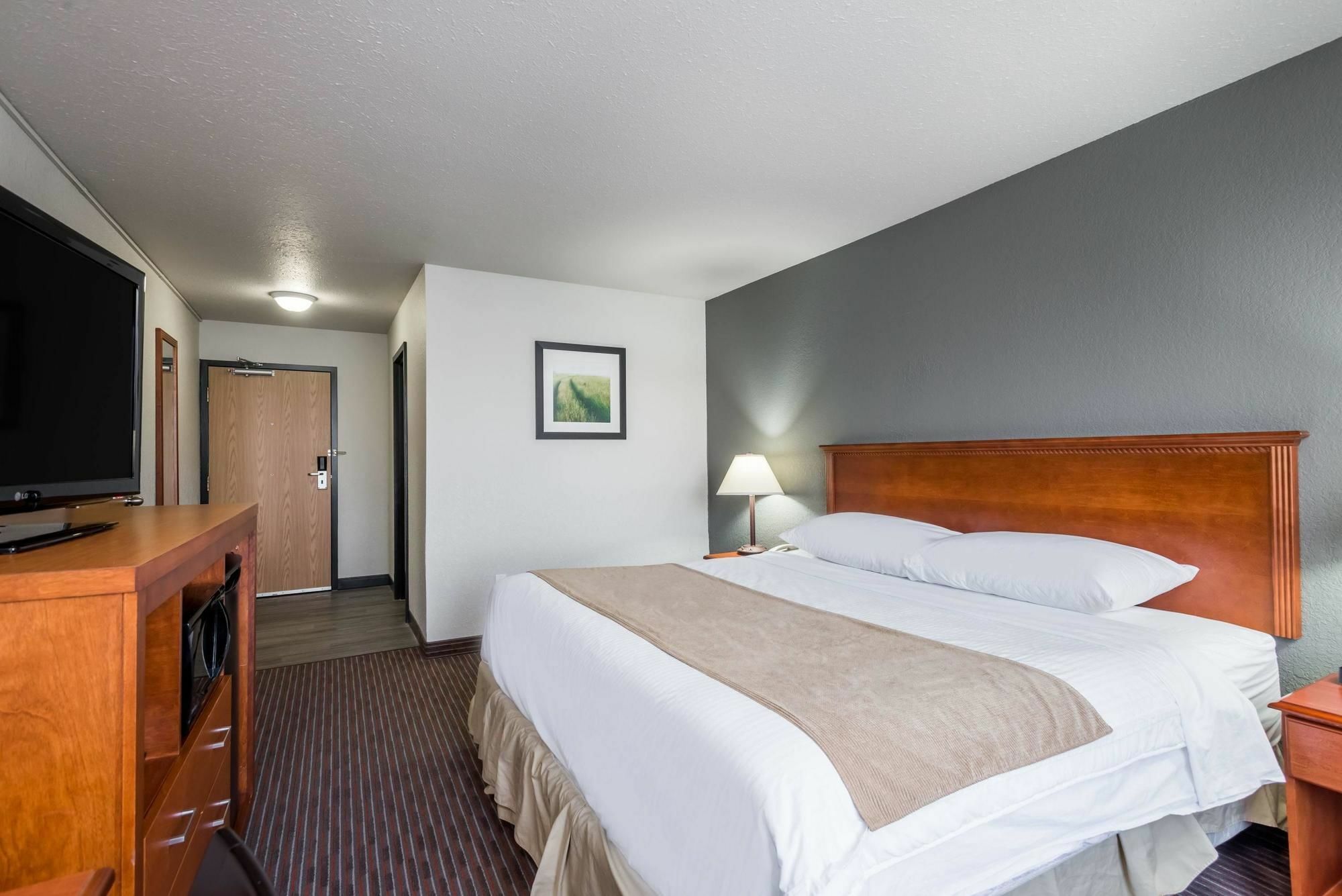 Super 8 By Wyndham Grande Prairie Hotel Buitenkant foto